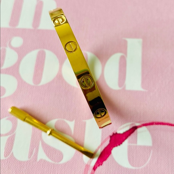 Gold Bracelet with Screwdriver Love Bangle - Picture 6 of 7